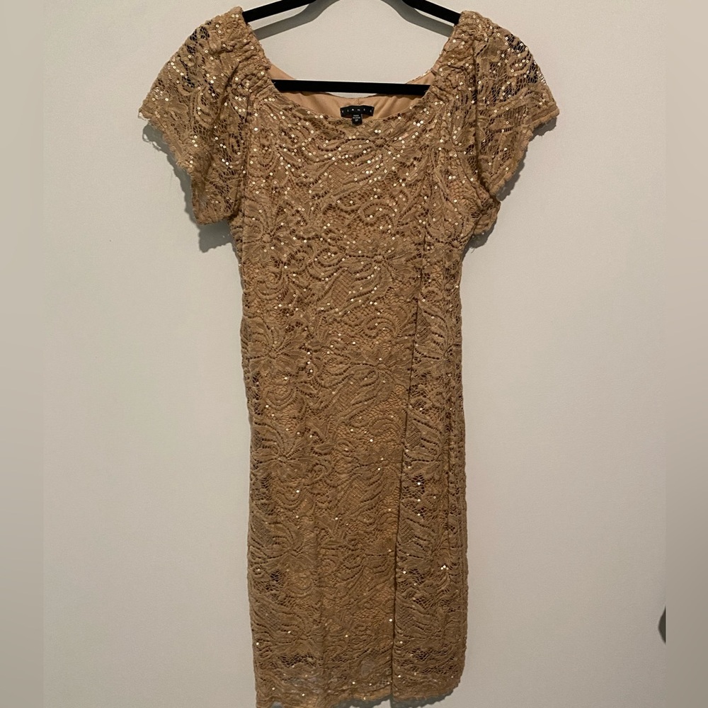 5/$20-Dress size 6